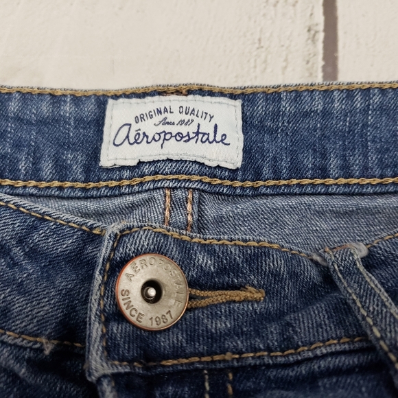 Aeropostale Shorts Size 3 /4 Women Blue Denim Jean - Picture 3 of 4
